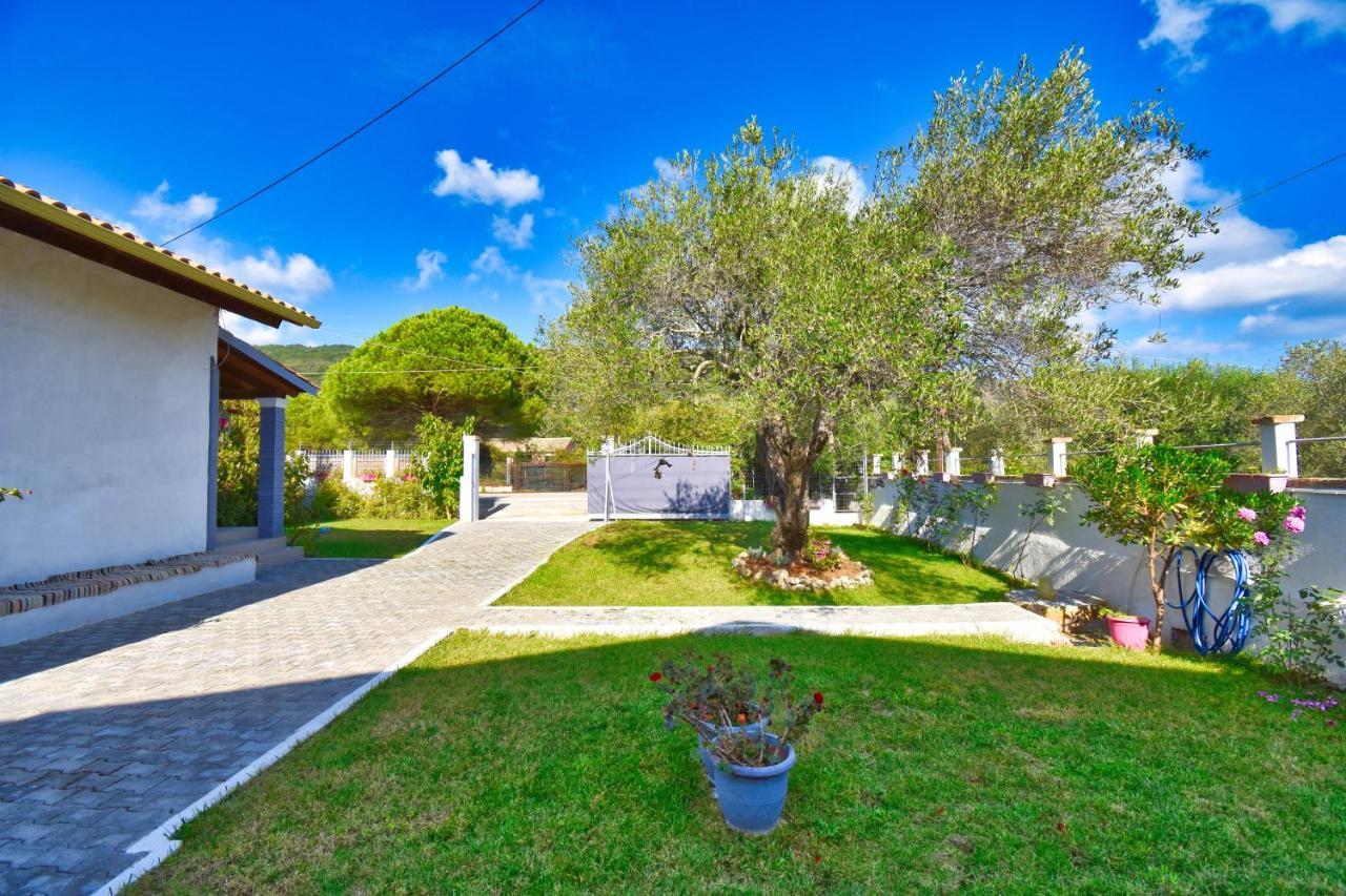 Ninas Cottage Línia 外观 照片